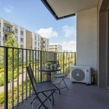Apartment Luxury In With 2 Bedrooms And Parking By Renters Prestige Warschau